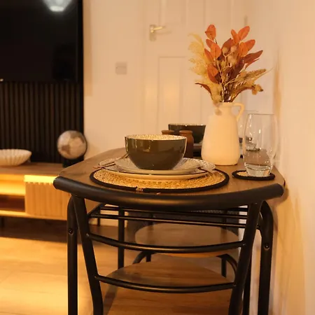 בית נופש Near Centre & St Hospital