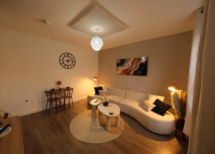 Near Centre & St Hospital בית נופש לידס