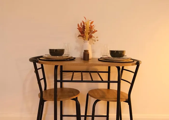 Near Centre & St Hospital Leeds (West Yorkshire)