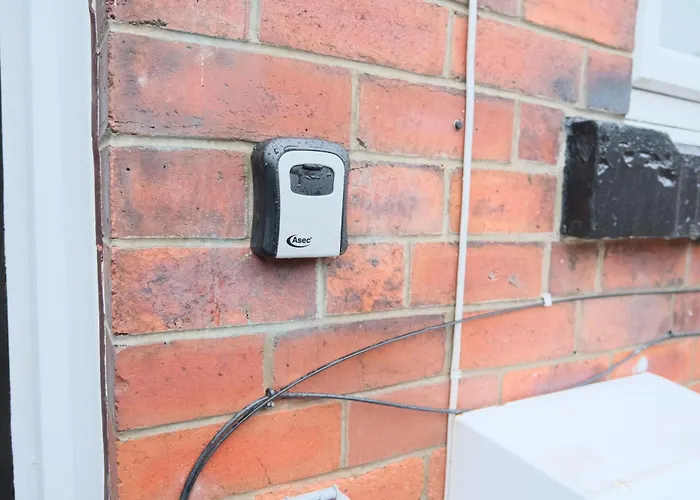 Near Centre & St Hospital Leeds (West Yorkshire)