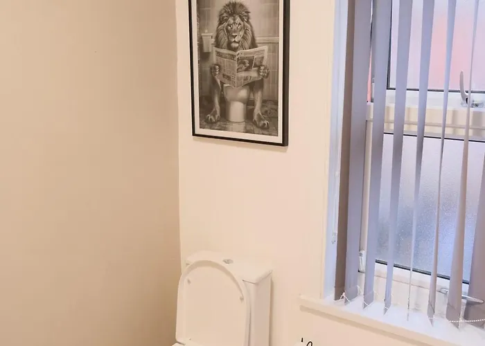 Near Centre & St Hospital Leeds (West Yorkshire)