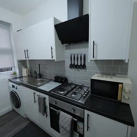 Near Centre & St Hospital Будинок відпочинку Лідс