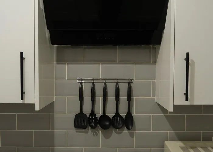 Near Centre & St Hospital * Лідс